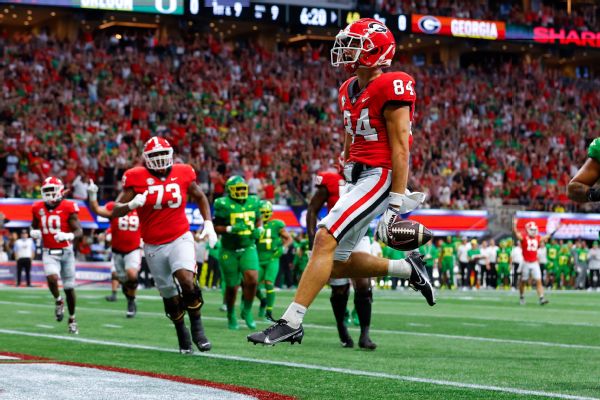 Georgia up to No. 2 in poll; Florida makes debut